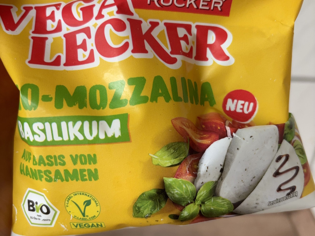 Mozzalina von cestmoijola | Hochgeladen von: cestmoijola Mozzalina von cestmoijola | Hochgeladen von: cestmoijola
