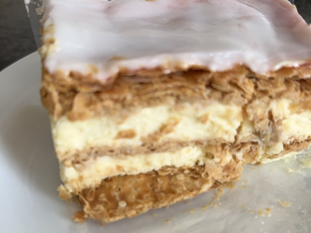Cremeschnitte, Blätterteig, Zuckerglasur von Zurzine | Hochgeladen von: Zurzine Cremeschnitte, Blätterteig, Zuckerglasur von Zurzine | Hochgeladen von: Zurzine