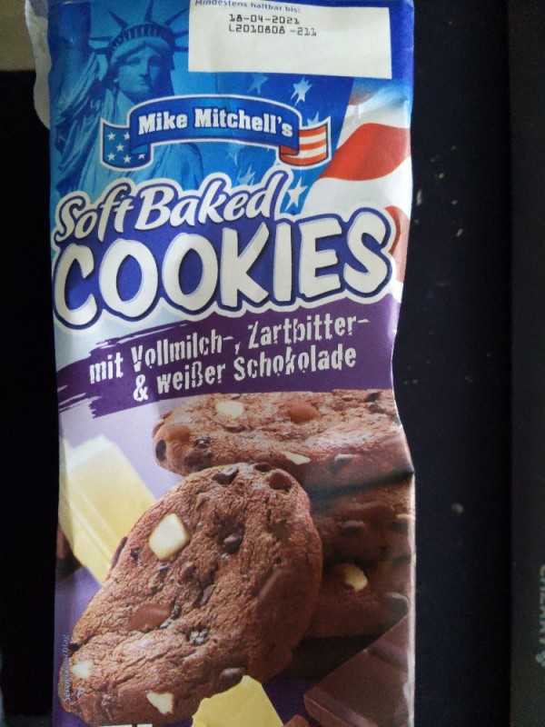 Soft Baked Cookies, mit Vollmilch-, Zartbitter- & weißer Sch | Hochgeladen von: jnaw