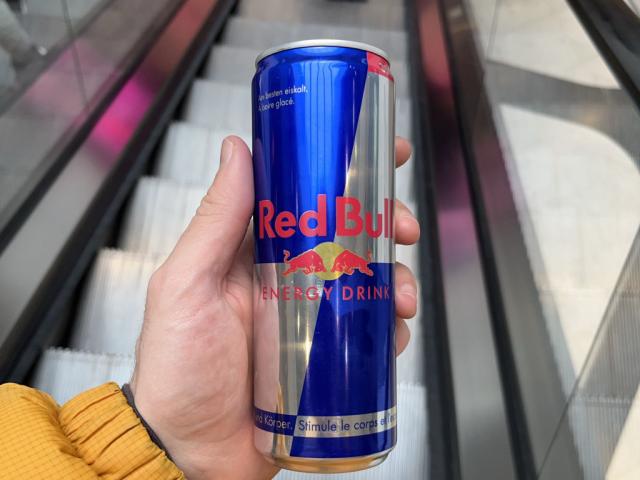 Red Bull max by eliascrlnf | Uploaded by: eliascrlnf