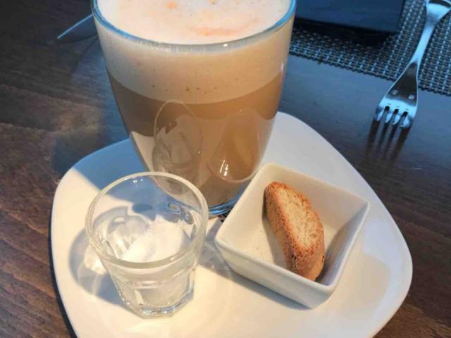 Milchkaffee, mit Milch (1,5 % Fett) von croome | Uploaded by: croome