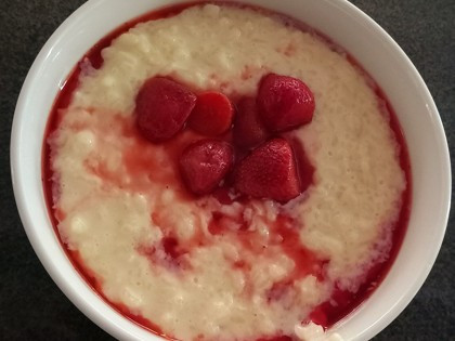 Milchreis mit Erdbeeren, dazu Zucker & Zimt, Standard 3,90 € von | Hochgeladen von: i bims Milchreis mit Erdbeeren, dazu Zucker & Zimt, Standard 3,90 € von | Hochgeladen von: i bims