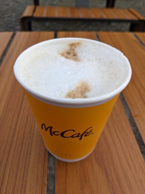 McCafe Latte Macchiato regular (Vollmilch) von chrode | Hochgeladen von: chrode