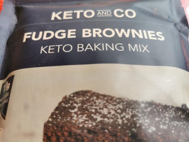 Keto and Co. Fudge Brownies by cannabold | Hochgeladen von: cannabold