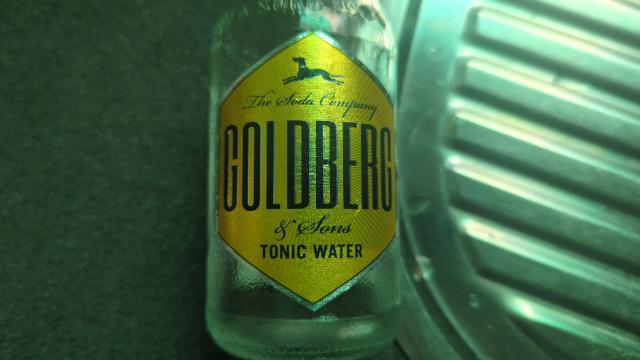 Tonic Water by TheCatlady | Hochgeladen von: TheCatlady