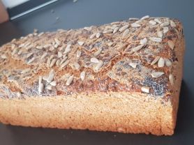 Dinkel-Körner-Brot | Hochgeladen von: Makra24