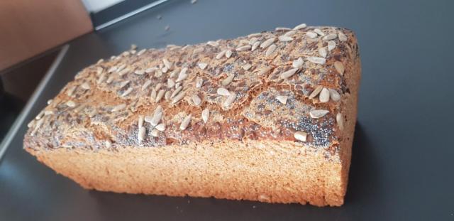Dinkel-Körner-Brot | Hochgeladen von: Makra24