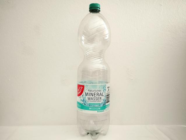 Natürliches Mineralwasser, medium | Hochgeladen von: micha66/Akens-Flaschenking