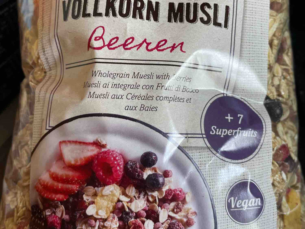 Bio Vollkorn Müsli Beeren, Milch (1,5% Fett) von anjapoepl | Hochgeladen von: anjapoepl