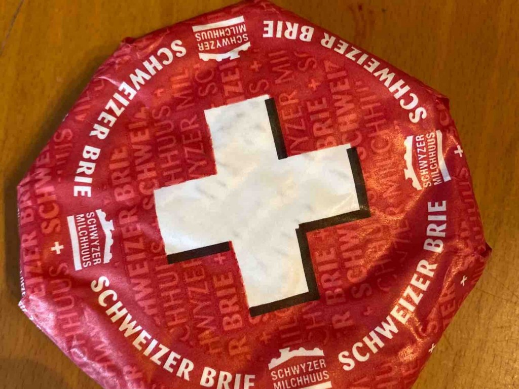 Roter Schwwizer, Schweizer Brie von Norman Sommer | Hochgeladen von: Norman Sommer