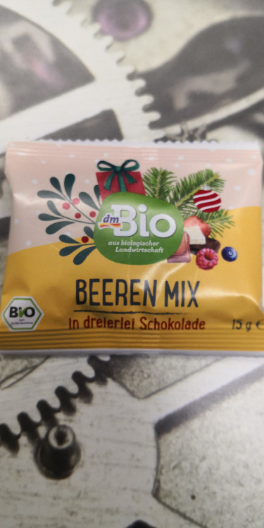 dmBio, Beeren Mix, In dreierlei Schokolade Kalorien - Neue Produkte - Fddb