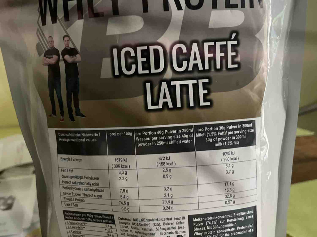 iced caffe latte, whey protein by Joleute13 | Hochgeladen von: Joleute13