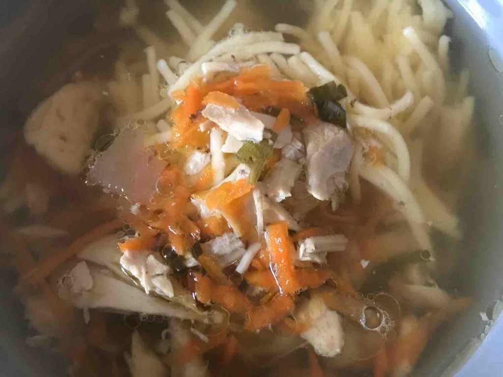 Hühner Suppe von Gati | Hochgeladen von: Gati