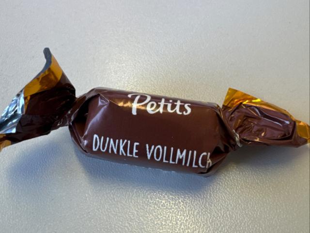Merci Petits Dunkle Vollmilch von KaosDancer | Hochgeladen von: KaosDancer Merci Petits Dunkle Vollmilch von KaosDancer | Hochgeladen von: KaosDancer
