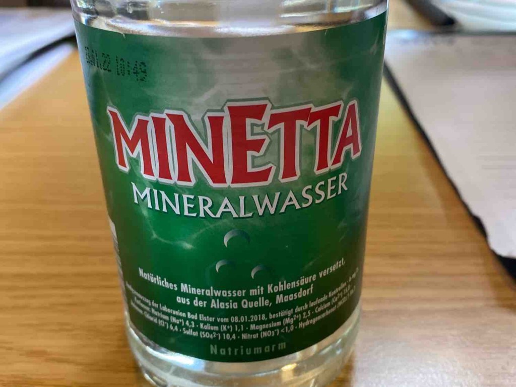 Minetta Mineralwasser medium von SpacyTrancer | Hochgeladen von: SpacyTrancer