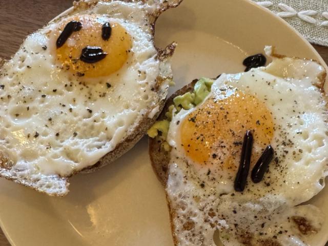 Eggs and toast with avocado, 1 bread by Pamelle | Uploaded by: Pamelle Eggs and toast with avocado, 1 bread by Pamelle | Uploaded by: Pamelle