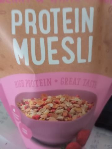 protein muesli strawberry & white chocolate by Indiana 55 | Uploaded by: Indiana 55