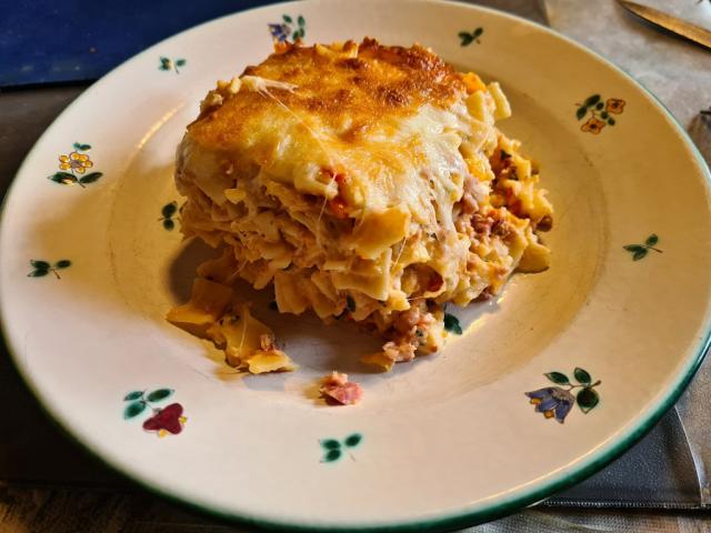 Überbackene Schinkenfleckerl, mit Sauerrahm   Creme Fraiche | Hochgeladen von: Kautzinger