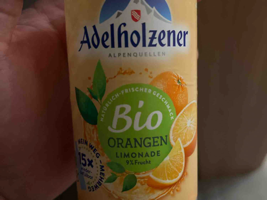 Adelholzener Bio Orange, Bio-Orangenlimonade mit 9% Fruchtgehalt | Hochgeladen von: burgermike133
