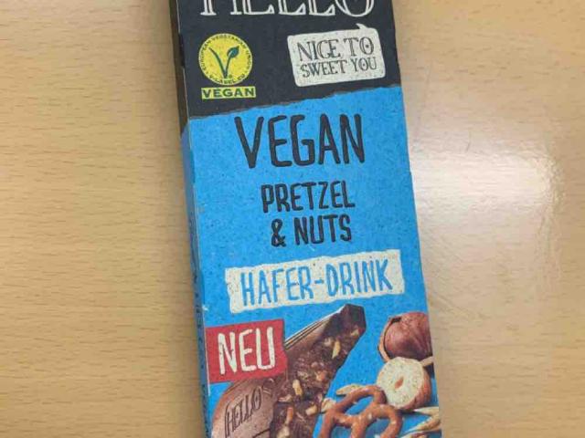 Lindt Veganer Schokolade Pretzel & Nuts, Hafer Drink by Basm | Uploaded by: Basmalh