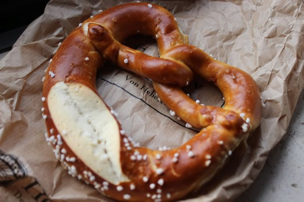Brezel Cafeteria Fabio von Fabiok | Hochgeladen von: Fabiok Brezel Cafeteria Fabio von Fabiok | Hochgeladen von: Fabiok