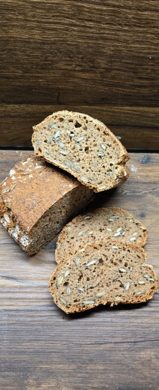 Dinkel Kürbis Sauerteig Brot von cofe | Hochgeladen von: cofe