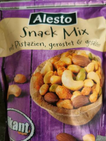 Snack mix, Mit Pistazien, geröstet und gesalzen by anna_mileo | Hochgeladen von: anna_mileo