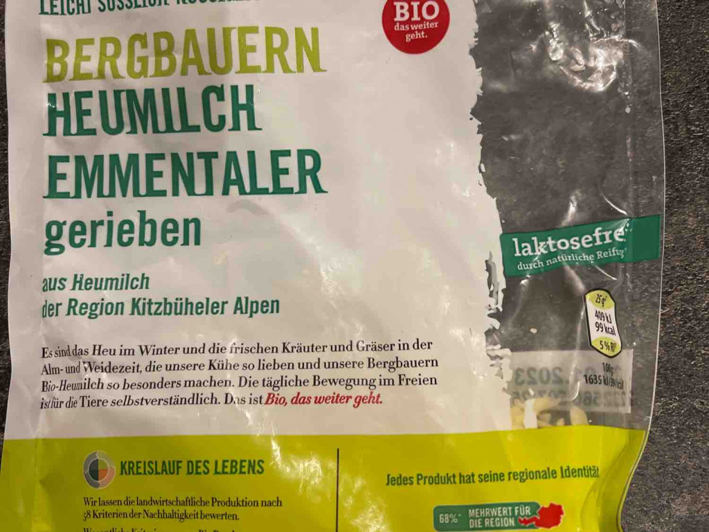 Bergbauern Emmentaler, gerieben von nataling | Hochgeladen von: nataling