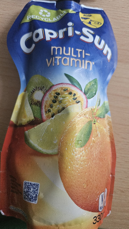 Capri Sun Multi Vitamin von MizTery213 | Hochgeladen von: MizTery213