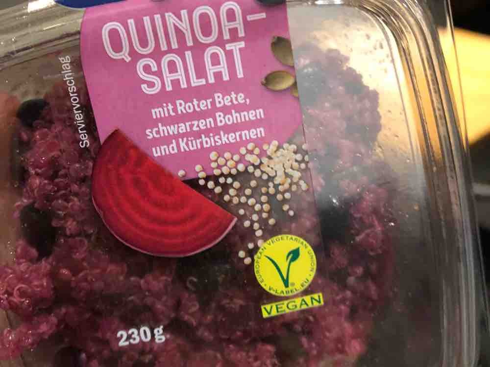 Quinoasalat, mit roter Bete, schwarzen Bohnen und Kürbiskerne vo | Hochgeladen von: dixi90