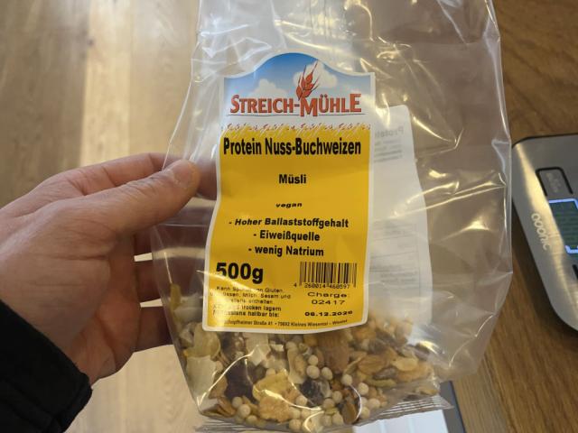 Hochgeladen von: Messimo89