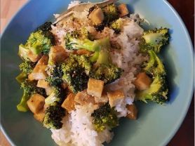 Chinese Takeout-Style Tofu And Broccoli | Hochgeladen von: Sunburth