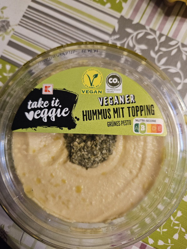 Veganer Hummus mit Topping Grünes Pesto von Nagelbrett | Hochgeladen von: Nagelbrett