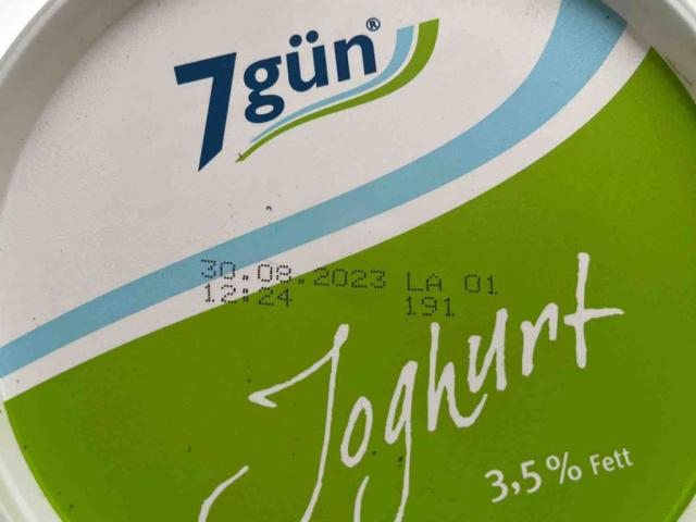 Joghurt, 3.5% by VarunKaushal | Uploaded by: VarunKaushal