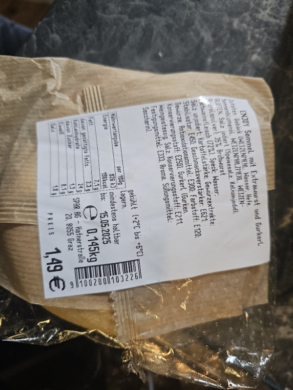 Extrawurstsemmel, mit Gurkerl von Chutney | Hochgeladen von: Chutney Extrawurstsemmel, mit Gurkerl von Chutney | Hochgeladen von: Chutney