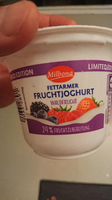 fettarmer Joghurt, Waldfrucht von Onkel Roland | Hochgeladen von: Onkel Roland