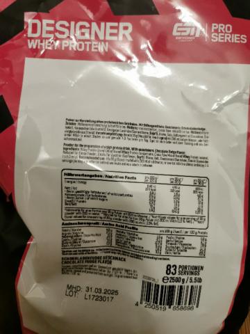 ESN Whey Protein Schokoladenfudge, Mit Wasser von Marietheclaire | Hochgeladen von: Marietheclaire