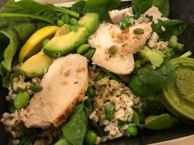Greens, Grains & Chicken Salad | Hochgeladen von: pucciscookie