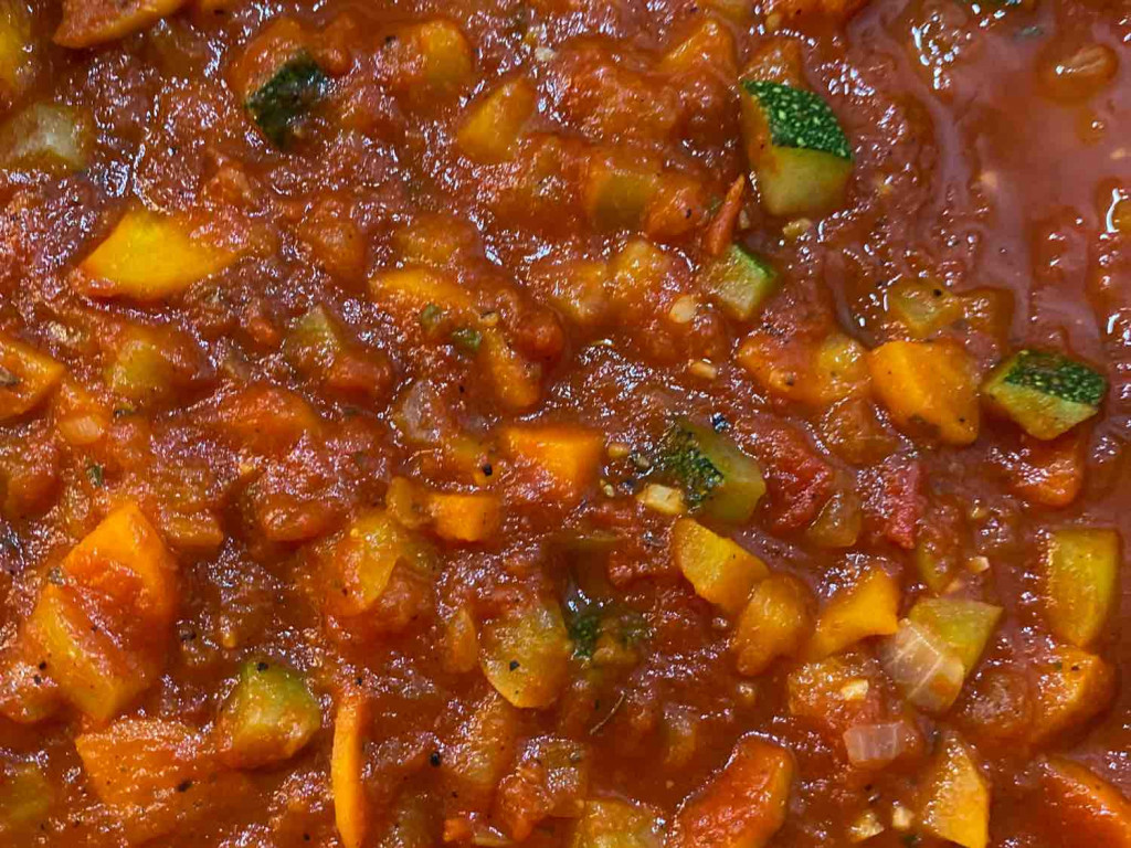 Tomatensauce mit Gemüse, Zucchini Paprika Karotten Zwiebel von w | Hochgeladen von: wolfi2010
