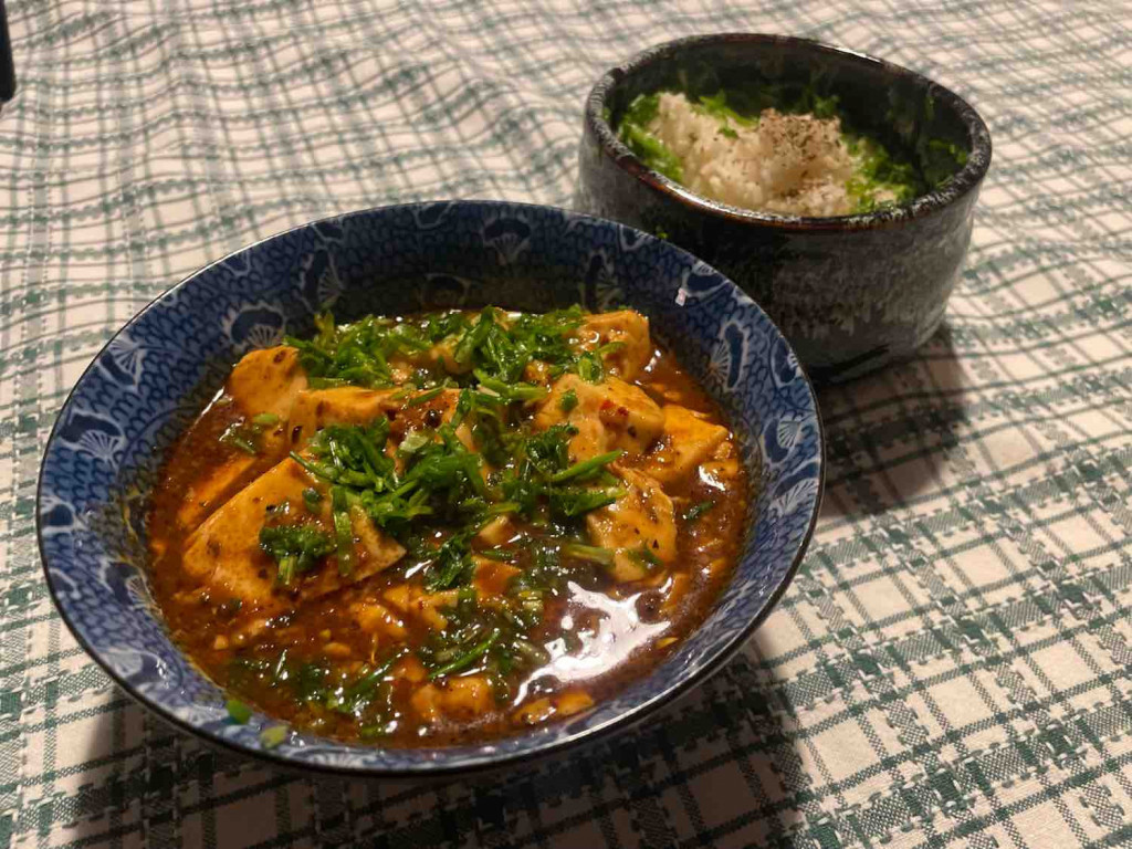 Mapo Tofu, mit Reis von ribiselwein | Hochgeladen von: ribiselwein