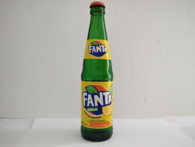 Fanta Lemon, Wenig Kalorien | Hochgeladen von: micha66/Akens-Flaschenking