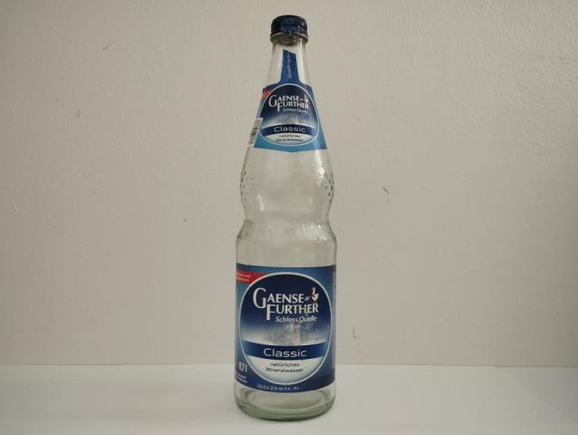 Schloss Quelle - Classic: Natürliches Mineralwasser | Hochgeladen von: micha66/Akens-Flaschenking