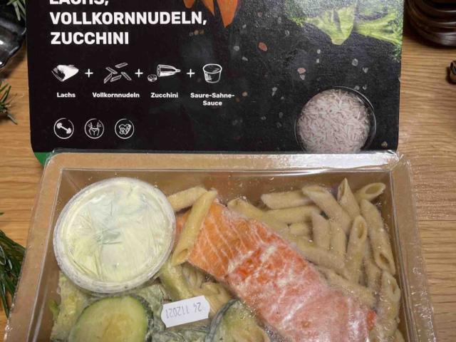 Lachs,  Vollkornnudeln, Zucchini von Diva21 | Hochgeladen von: Diva21