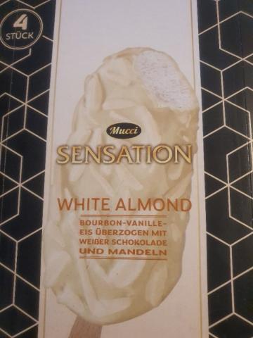 White Almond von marfNomak | Hochgeladen von: marfNomak