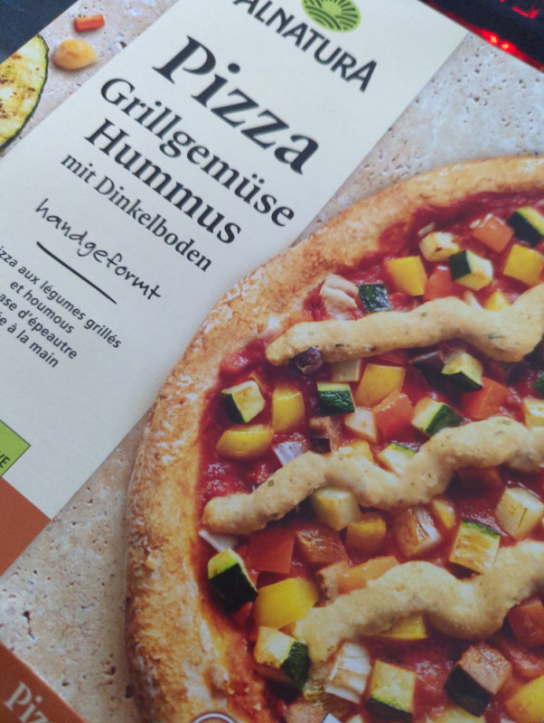 Pizza Grillgemüse Hummus, vegan by .gldn | Hochgeladen von: .gldn
