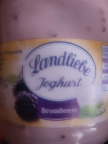 Landliebe Yoghurt, Brombeere by Ms.Yasmina | Uploaded by: Ms.Yasmina