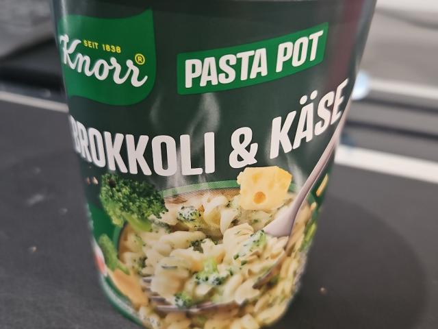 Hochgeladen von: Guelaydielöwin