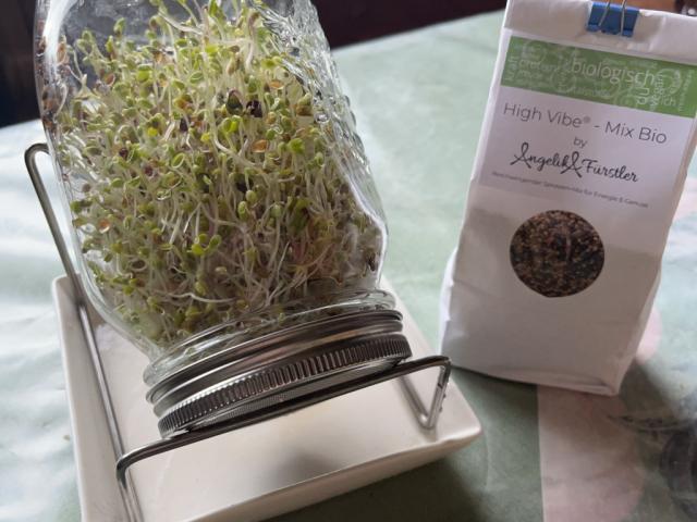 Hochgeladen von: NewBee77 Hochgeladen von: NewBee77