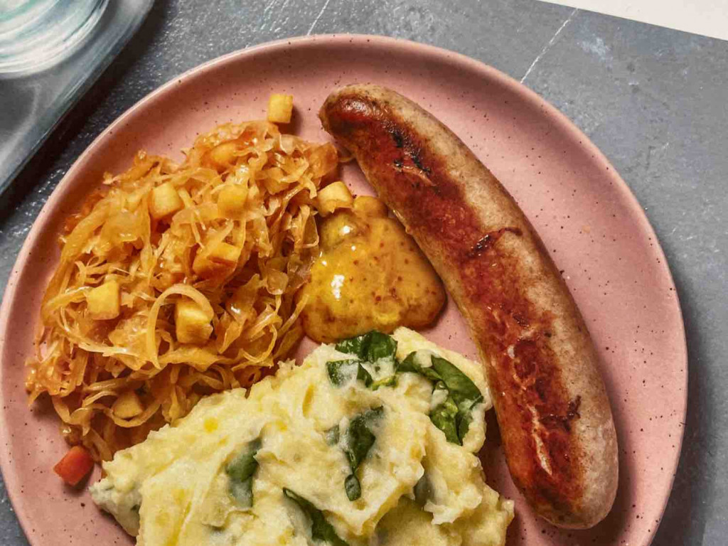 Thüringer Röstbratwurst mit Feigen-Senf, dazu Apfel-Sauerkraut u | Hochgeladen von: milo2602