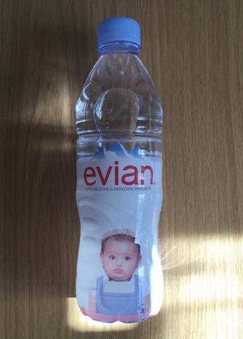 Evian, Natürliches Mineralwasser | Hochgeladen von: xmellixx